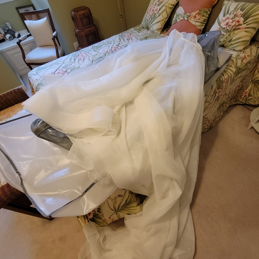 NWOT Wedding Dress Overskirt - Picture 3 of 6
